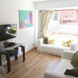 And 3 Bedroom Perfect Location Near Pyr Apartment
